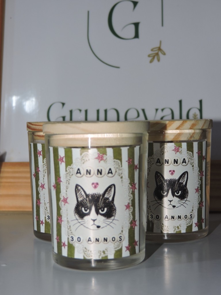 Velas personalizadas Grunevald com rótulo sob medida